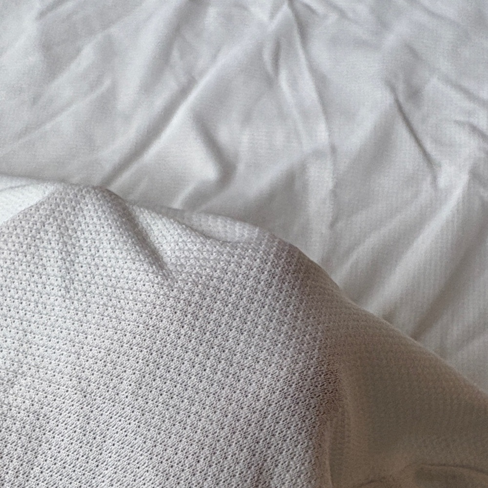 🦄 Uniqlo 2-pack White Men's Undershirts - Picture 4 of 6